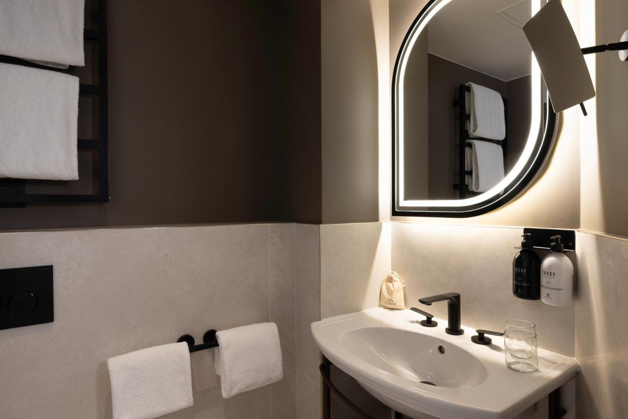 Hotel L'Ormaie & Spa Paris Exteriör bild